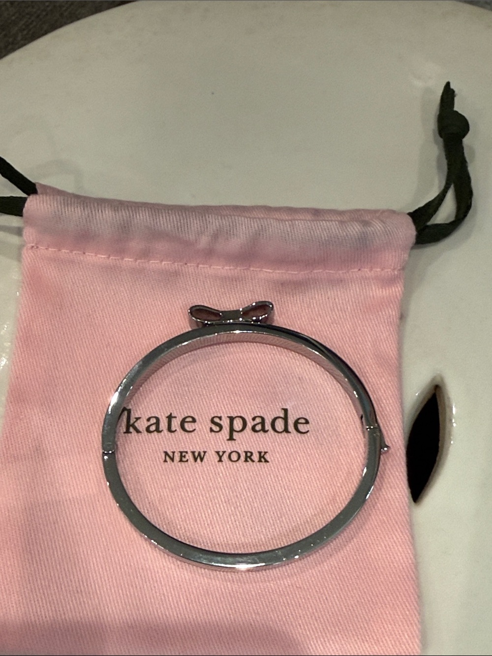 Kate Spade ๐ Silver Ready Set Bow Crystal Pave Bangle Bracelet ๐ - Picture 6 of 9